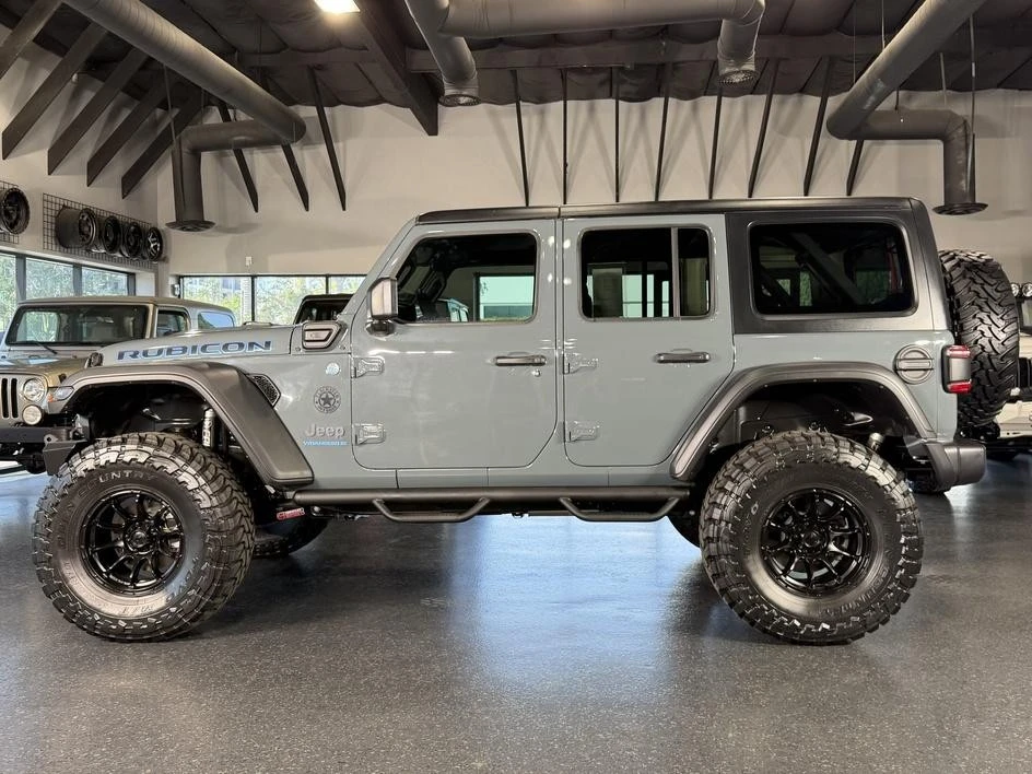 2025 Jeep JL Wrangler - Image 9 of 30