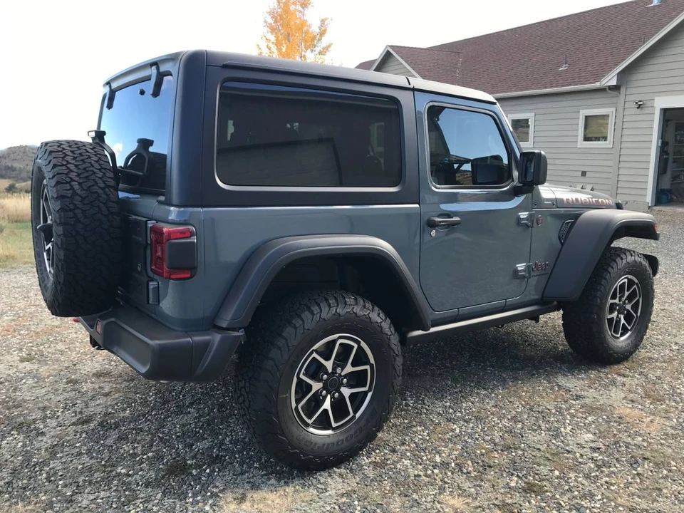 2025 Jeep JL Wrangler - Image 6 of 8