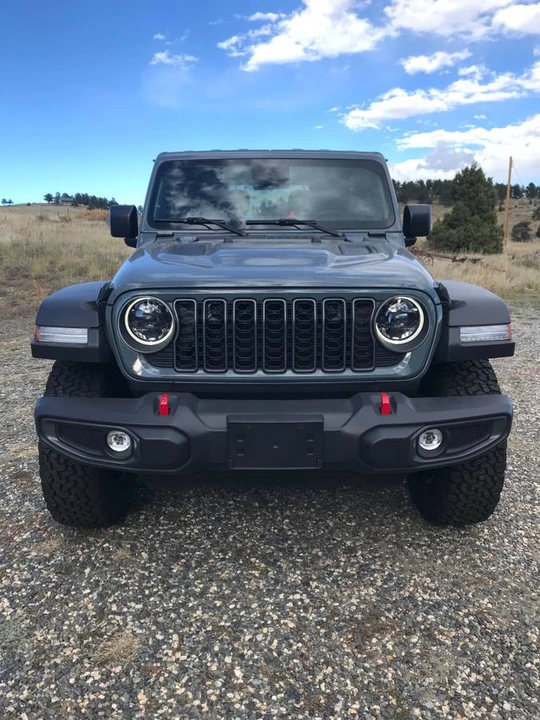 2025 Jeep JL Wrangler - Image 8 of 8