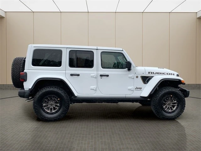 2025 Jeep JL Wrangler - Image 6 of 12