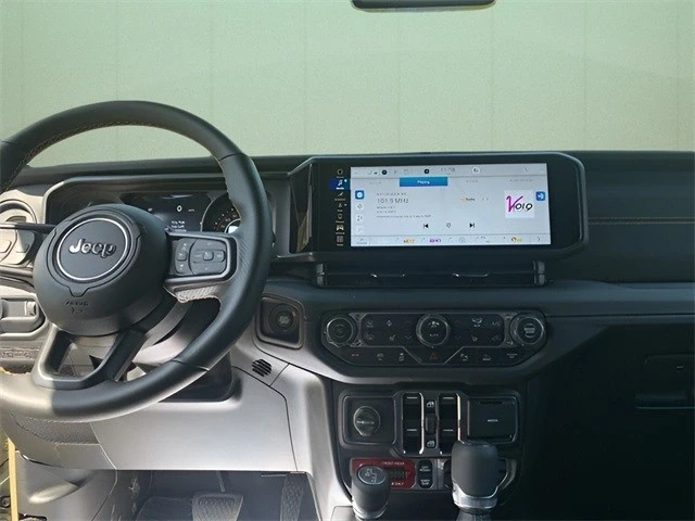 2025 Jeep JL Wrangler - Image 20 of 21