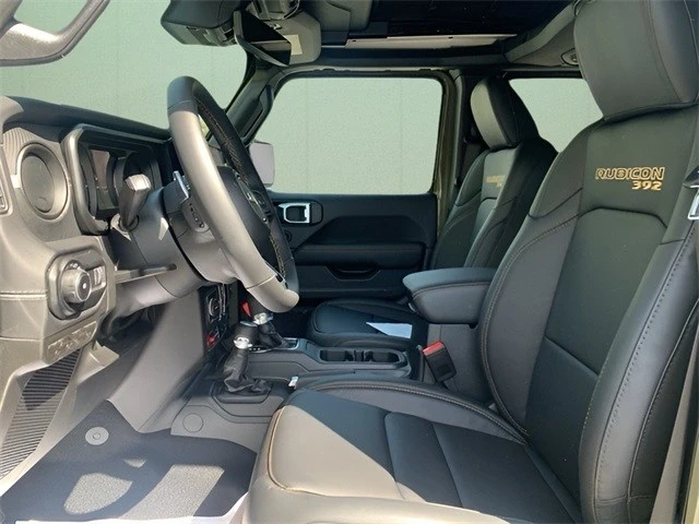 2025 Jeep JL Wrangler - Image 18 of 21
