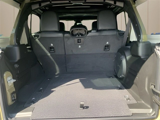 2025 Jeep JL Wrangler - Image 14 of 21