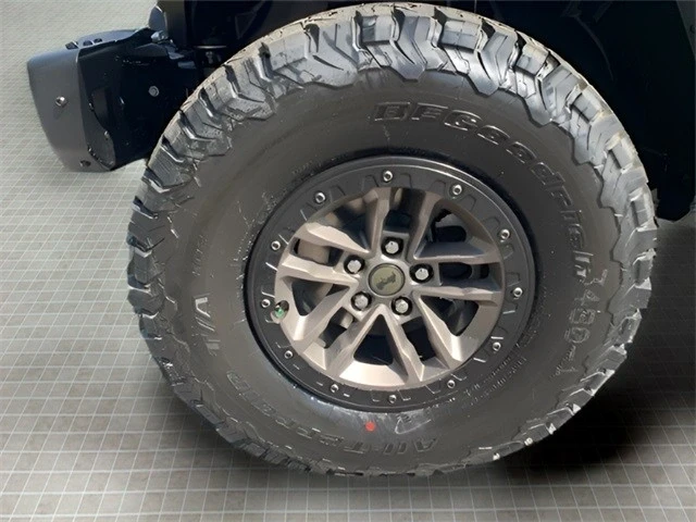 2025 Jeep JL Wrangler - Image 10 of 21