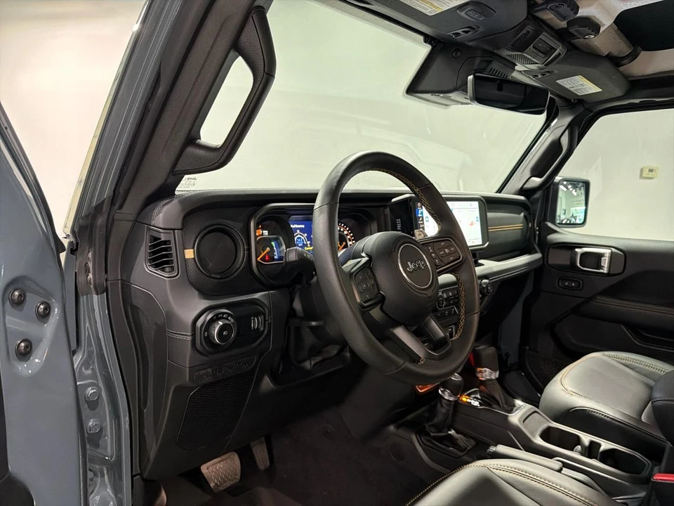 2025 Jeep - Image 17 of 31