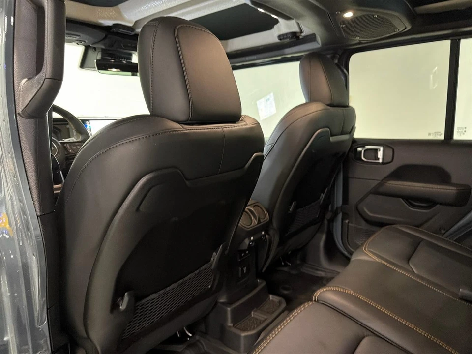 2025 Jeep - Image 24 of 31