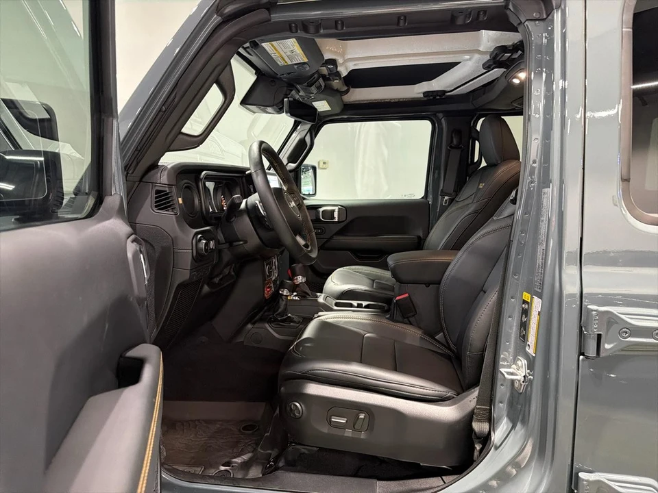 2025 Jeep - Image 15 of 31