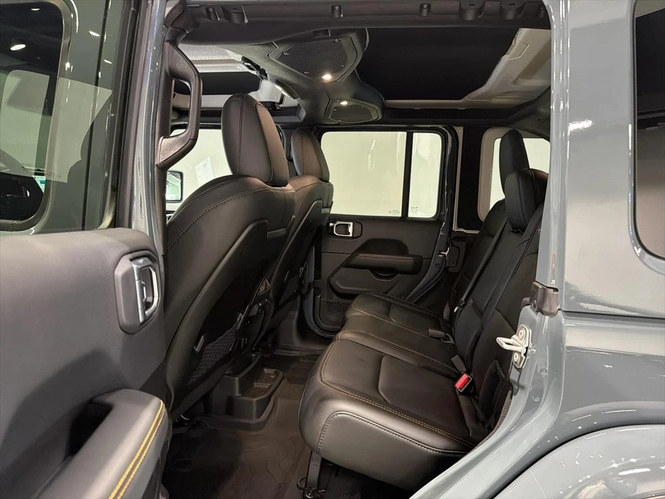 2025 Jeep - Image 22 of 31