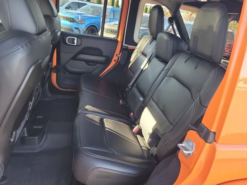 2025 Jeep JL Wrangler - Image 11 of 12