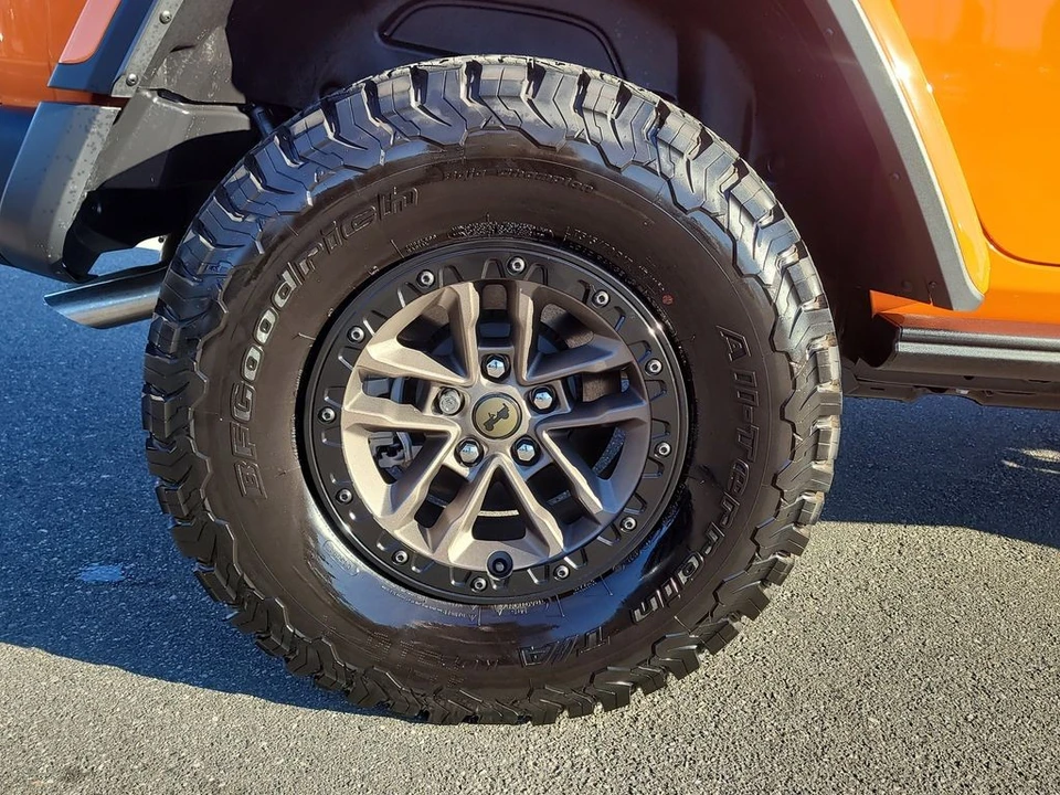 2025 Jeep JL Wrangler - Image 5 of 12