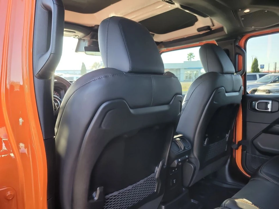 2025 Jeep JL Wrangler - Image 10 of 12