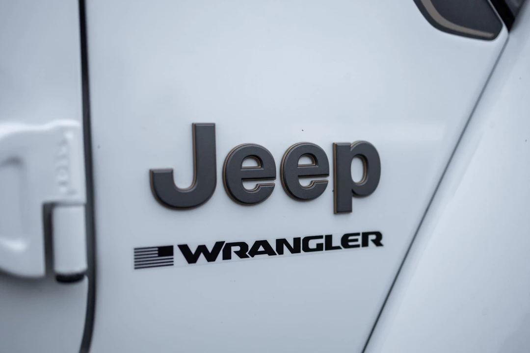 2025 Jeep JL Wrangler - Image 30 of 31