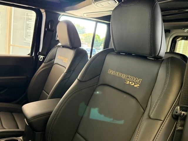 2025 Jeep JL Wrangler - Image 11 of 12