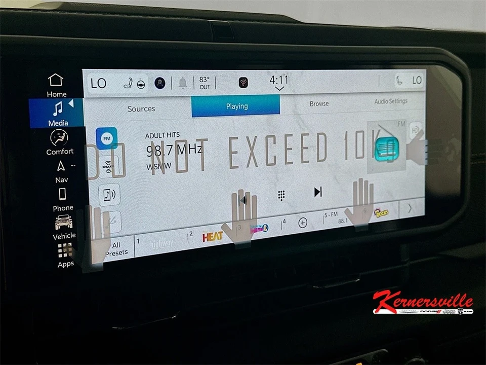 2025 Jeep JL Wrangler - Image 13 of 21