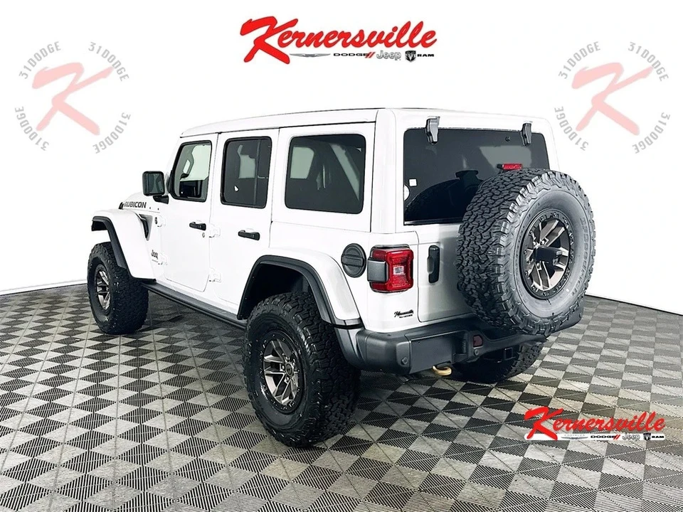2025 Jeep JL Wrangler - Image 5 of 12