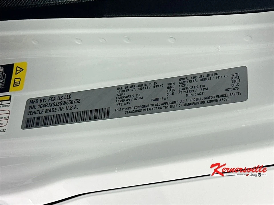 2025 Jeep JL Wrangler - Image 19 of 21