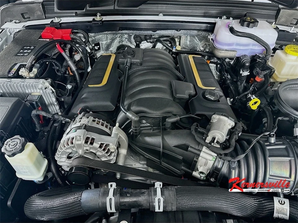 2025 Jeep JL Wrangler - Image 18 of 21