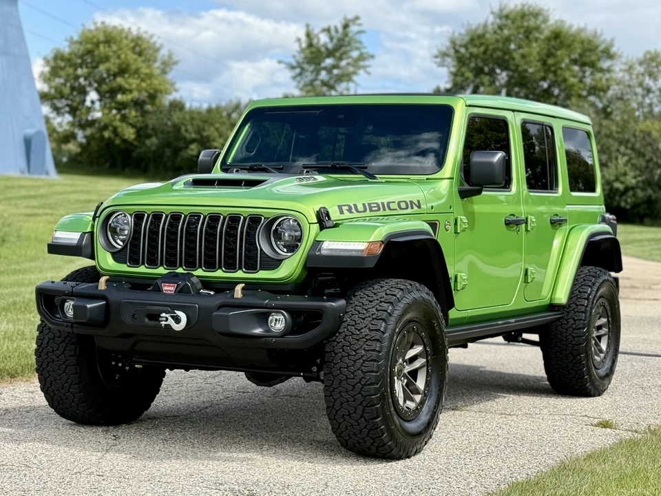 2025 Jeep JL Wrangler - Image 5 of 31