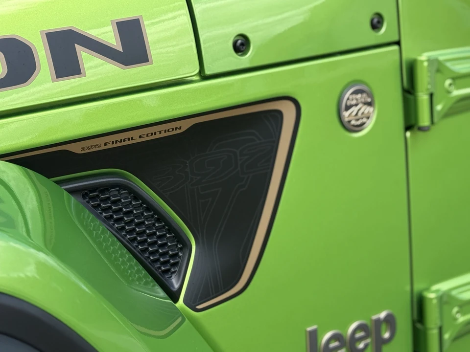 2025 Jeep JL Wrangler - Image 18 of 31