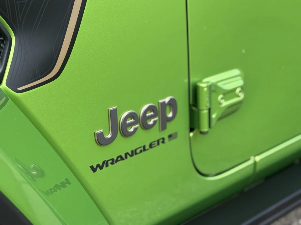 2025 Jeep JL Wrangler - Image 19 of 31