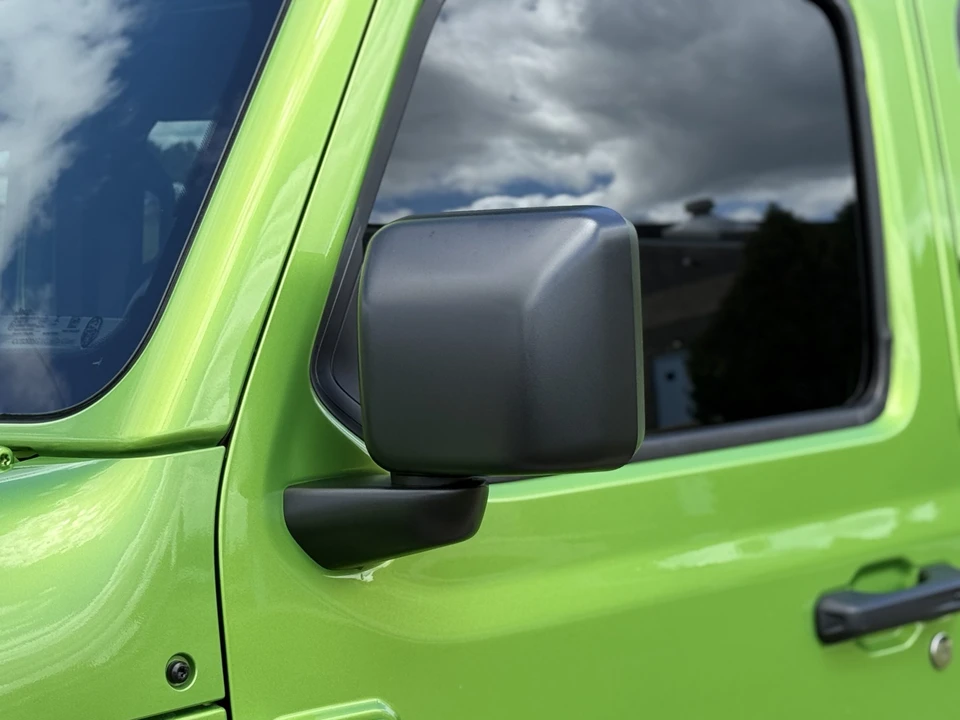 2025 Jeep JL Wrangler - Image 20 of 31