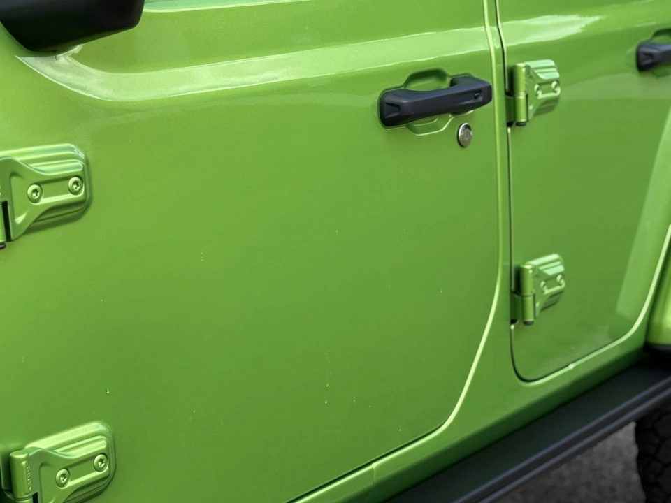 2025 Jeep JL Wrangler - Image 21 of 31