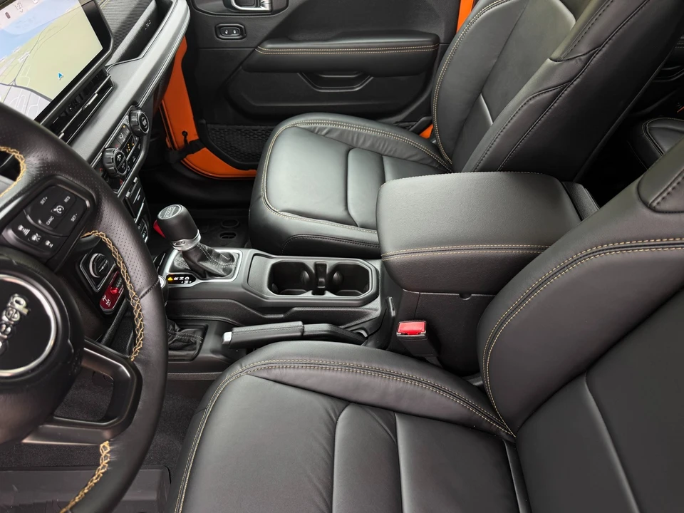 2025 Jeep JL Wrangler - Image 13 of 21