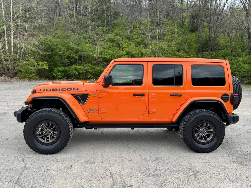 2025 Jeep JL Wrangler - Image 8 of 21
