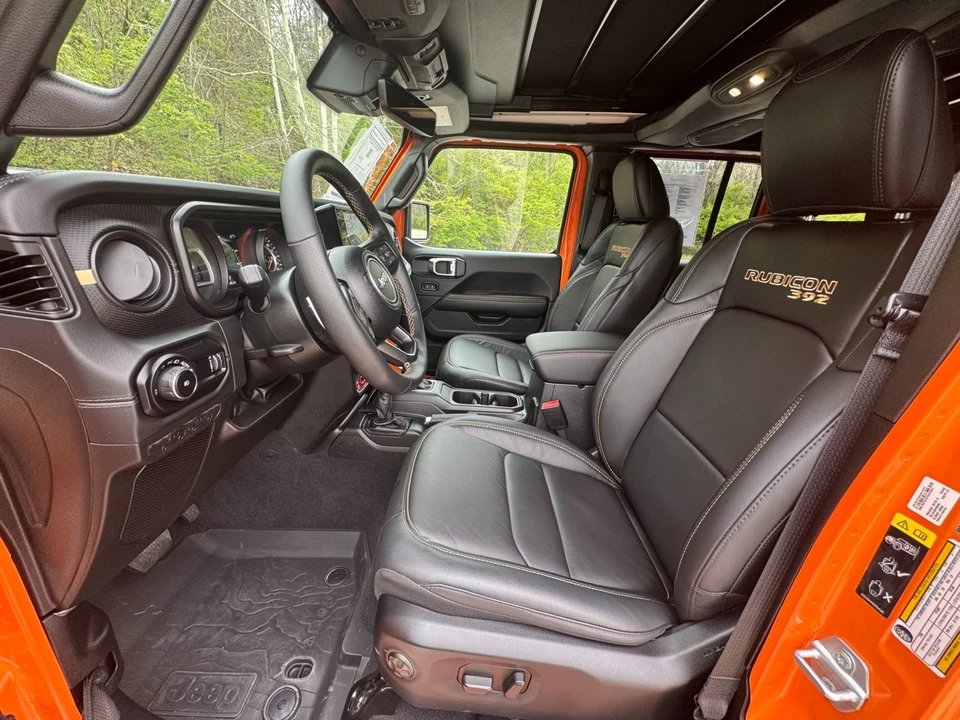 2025 Jeep JL Wrangler - Image 9 of 21