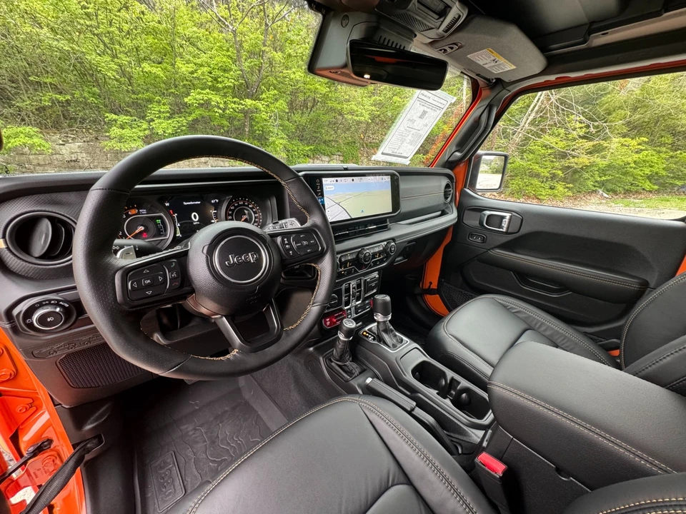 2025 Jeep JL Wrangler - Image 10 of 21