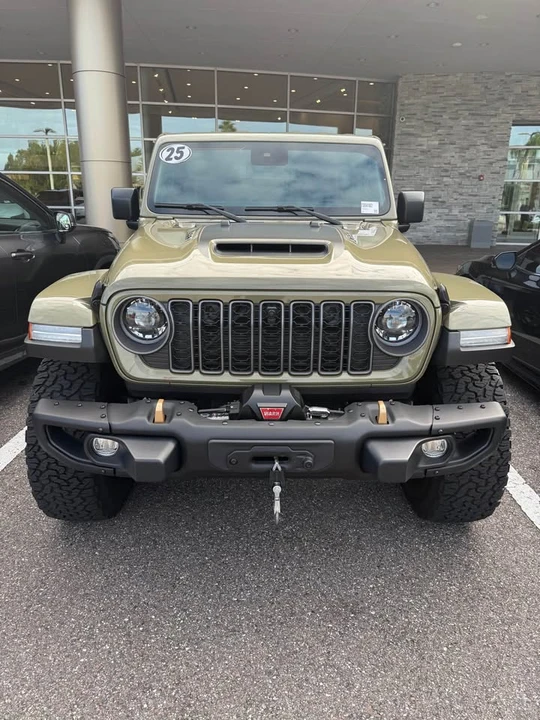 2025 Jeep JL Wrangler - Image 3 of 5