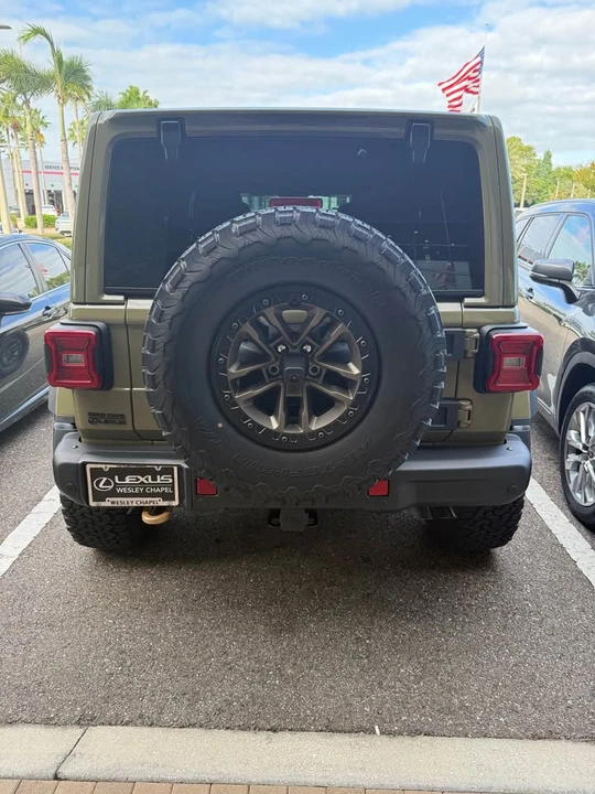 2025 Jeep JL Wrangler - Image 2 of 5