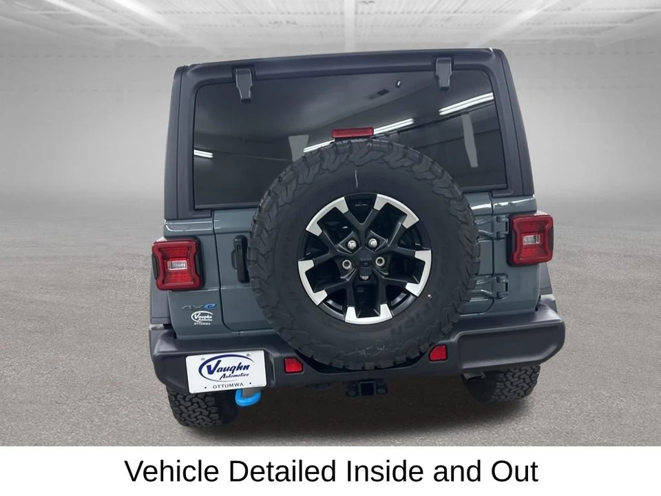 2025 Jeep JL Wrangler - Image 11 of 31