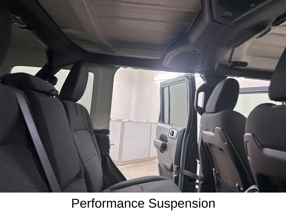 2025 Jeep JL Wrangler - Image 25 of 31
