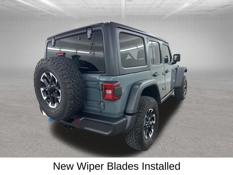 2025 Jeep JL Wrangler - Image 13 of 31