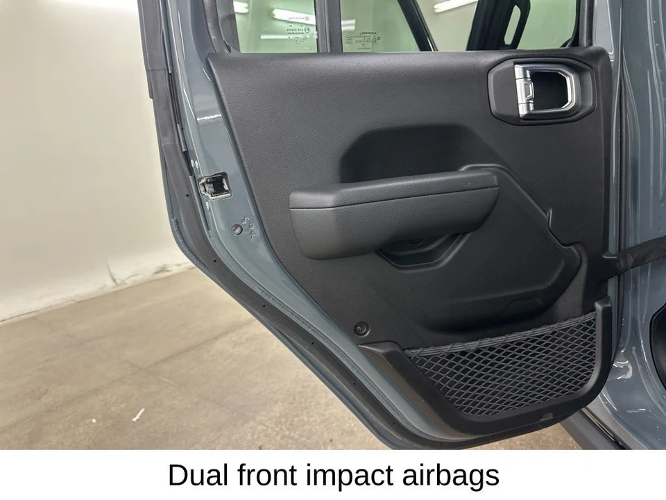 2025 Jeep JL Wrangler - Image 28 of 31