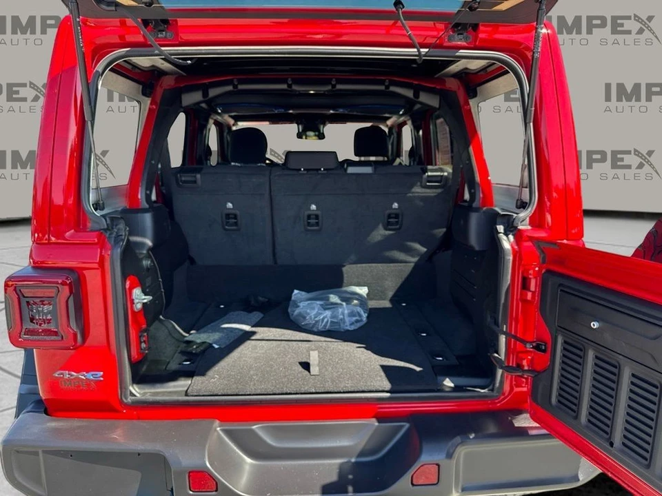 2025 Jeep JL Wrangler - Image 30 of 31