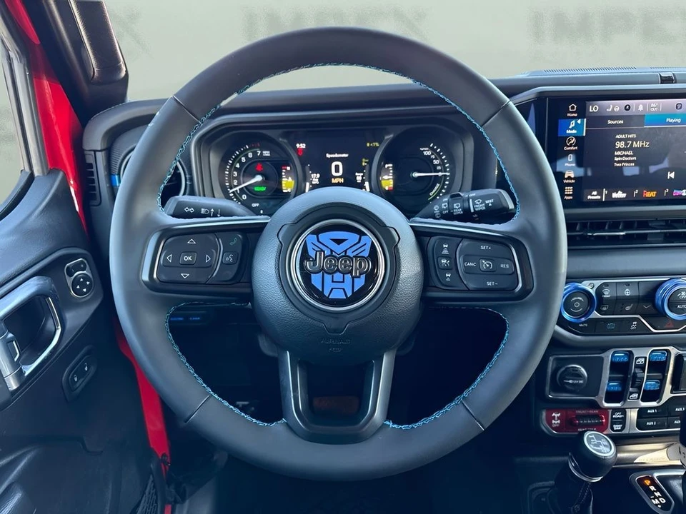 2025 Jeep JL Wrangler - Image 14 of 31