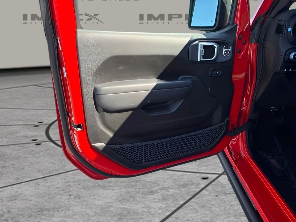 2025 Jeep JL Wrangler - Image 27 of 31