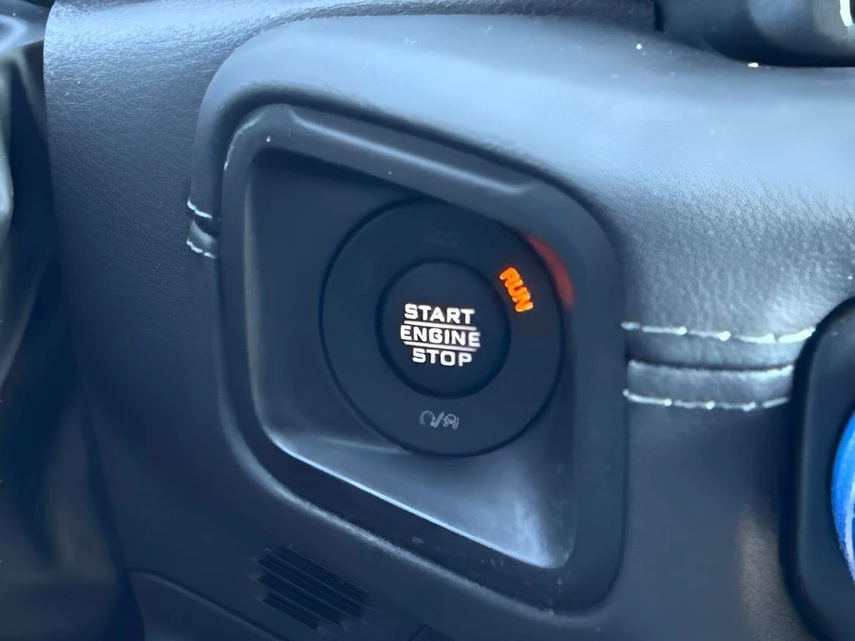 2025 Jeep JL Wrangler - Image 22 of 31