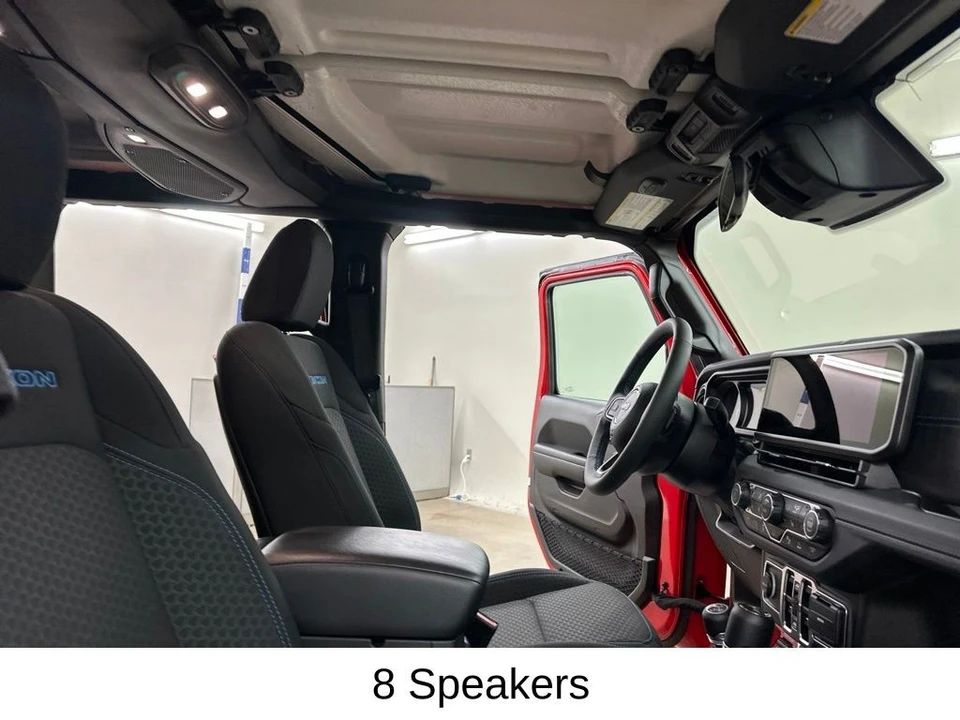 2025 Jeep JL Wrangler - Image 23 of 31