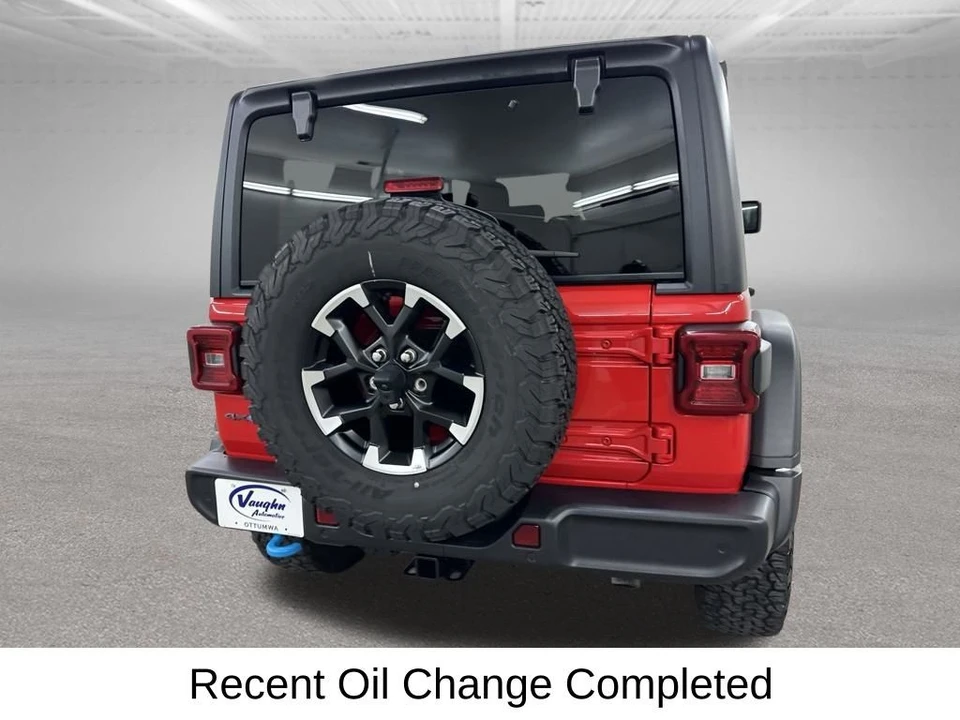 2025 Jeep JL Wrangler - Image 12 of 31
