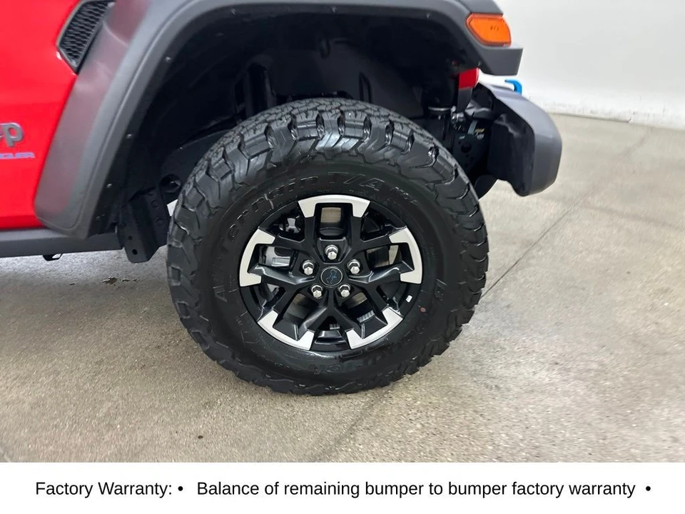 2025 Jeep JL Wrangler - Image 16 of 31