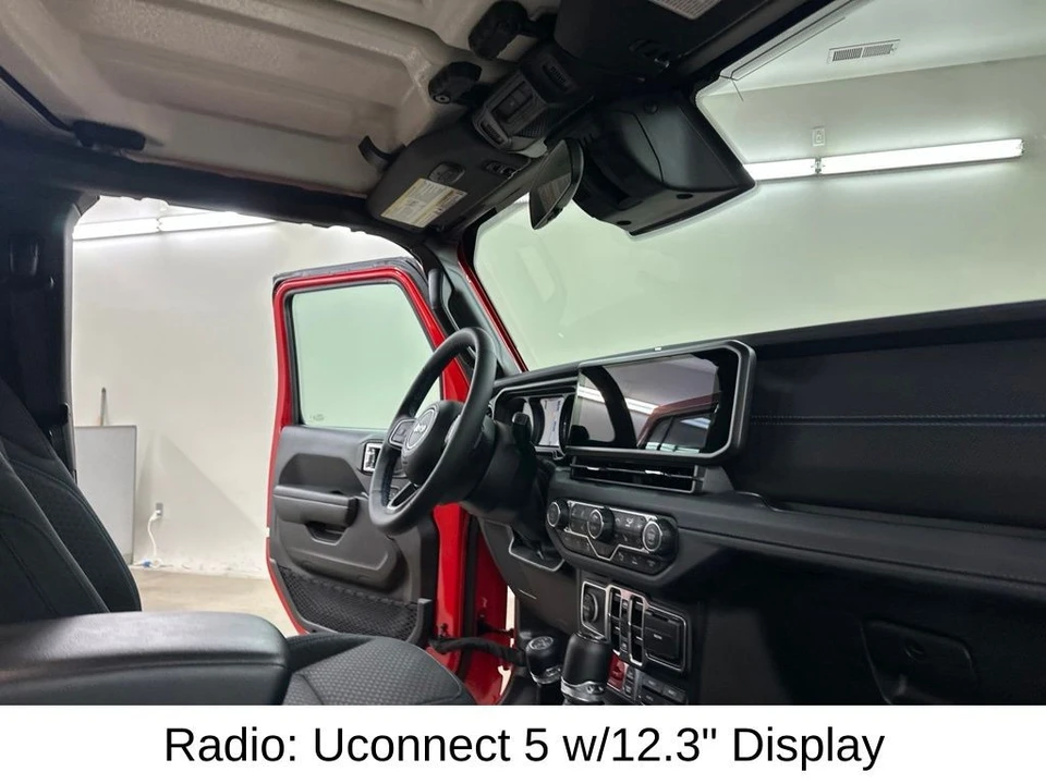 2025 Jeep JL Wrangler - Image 20 of 31
