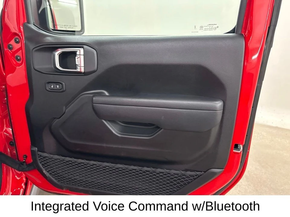 2025 Jeep JL Wrangler - Image 21 of 31