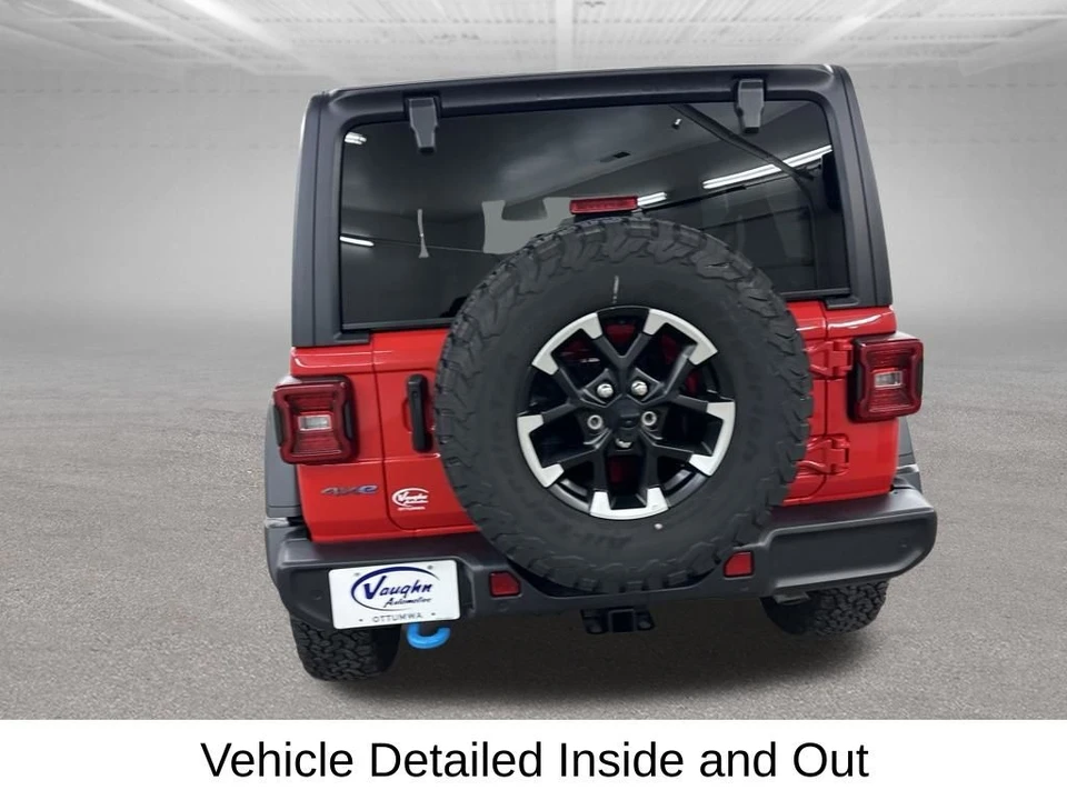 2025 Jeep JL Wrangler - Image 11 of 31