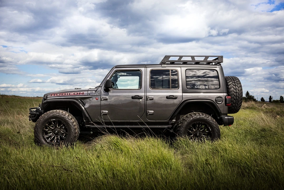 2025 Jeep JL Wrangler - Image 14 of 31