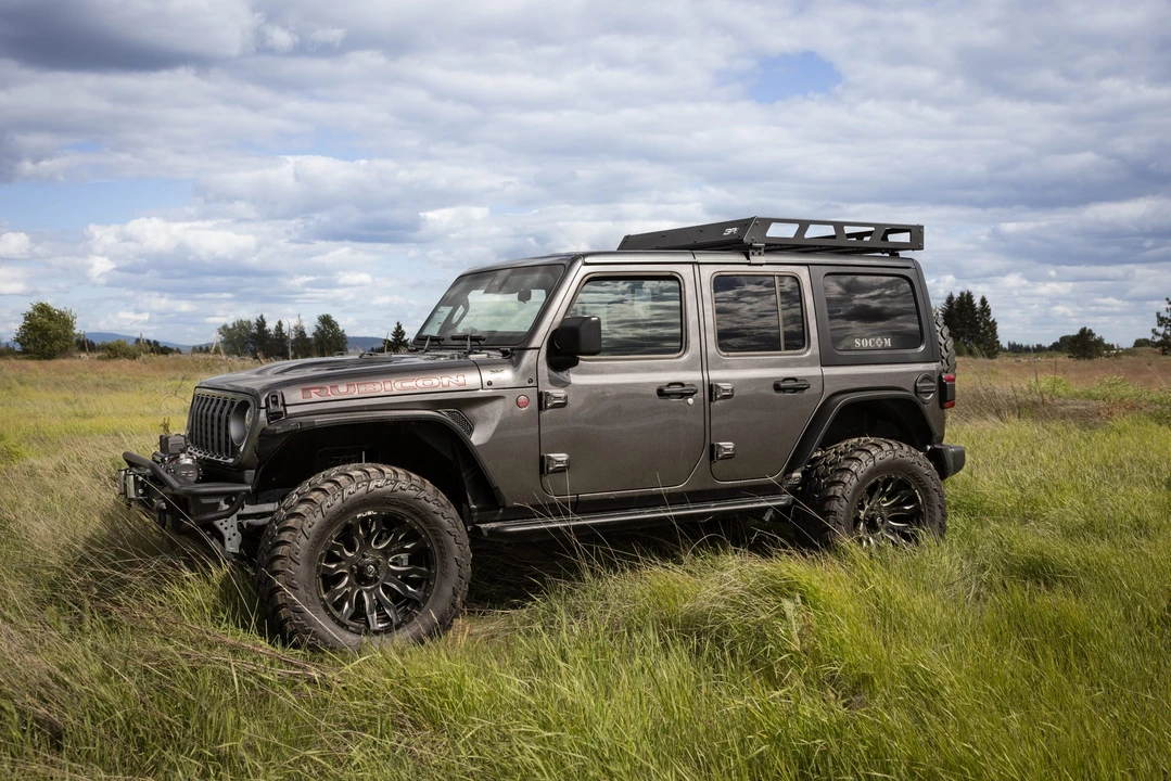 2025 Jeep JL Wrangler - Image 9 of 31