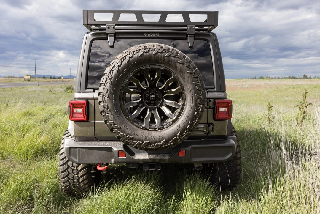 2025 Jeep JL Wrangler - Image 20 of 31