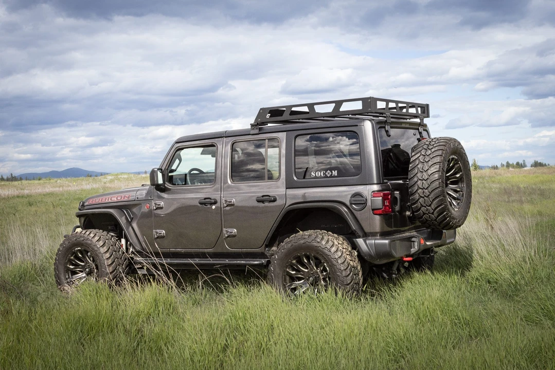 2025 Jeep JL Wrangler - Image 15 of 31